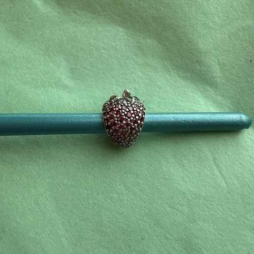 Pandora pavè fragola - pavè, charm