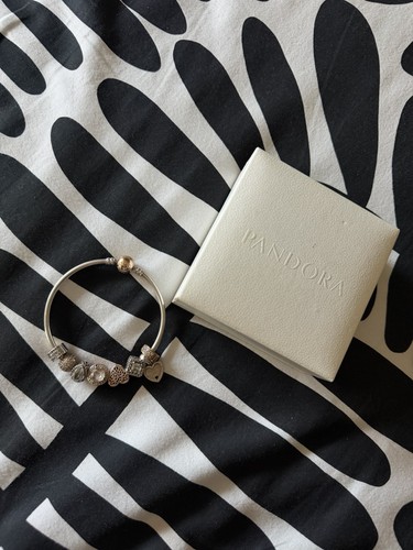 Bracciale pandora con charms - pandora,
