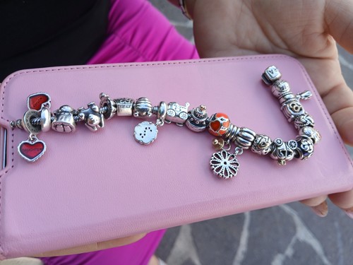 Bracciale pandora con charms - con,
